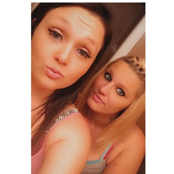 Meet your Posher, Breonna - Picture 1 of 1